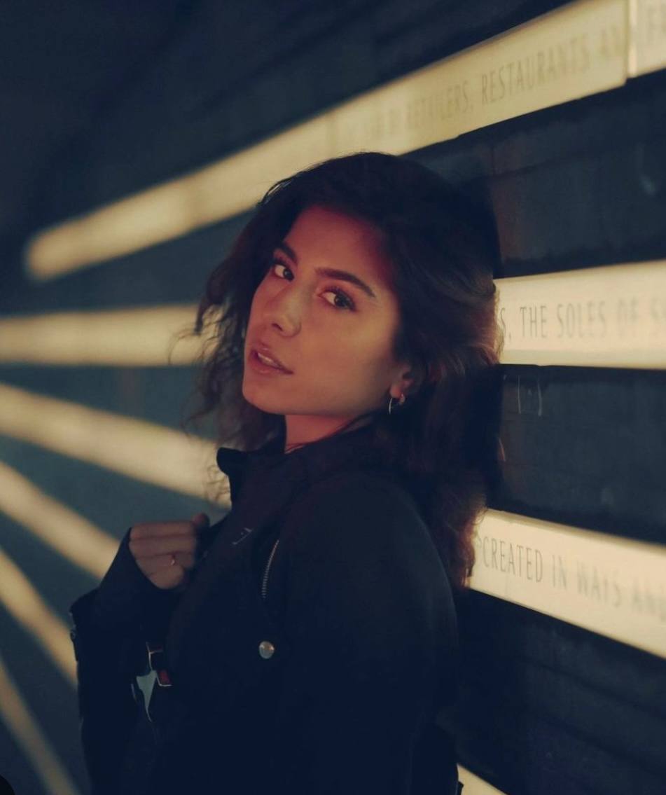 Николь Элиева